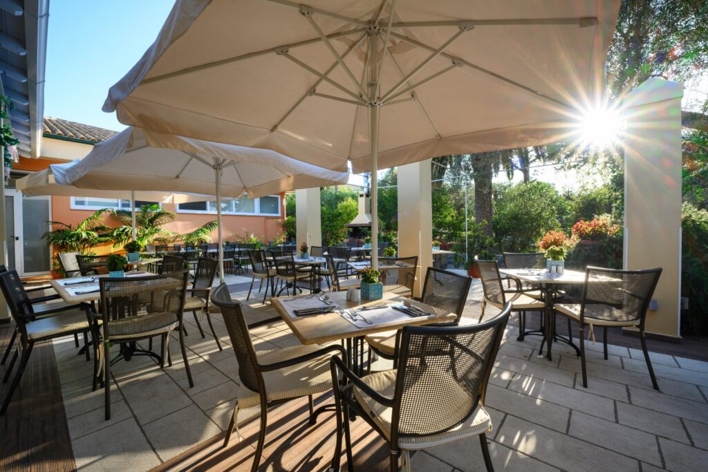 Terrace tables in the gardens
